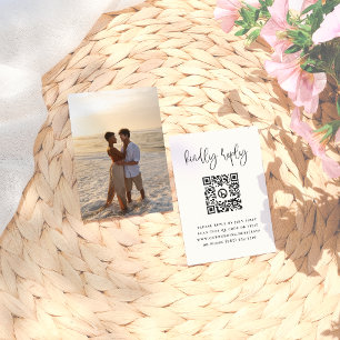 Minimale Typografie Foto QR Code Hochzeit RSVP Begleitkarte