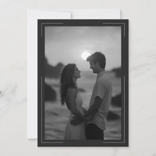 Minimale Typografie Schwarz-weiße Muschel Foto Hoc Einladung (Rückseite)