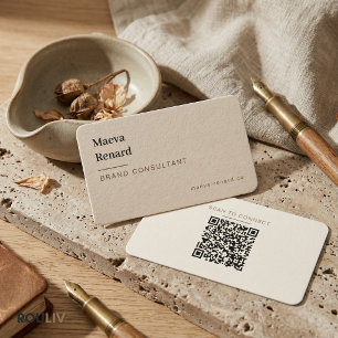 Minimale warme beigefarbene Leinenstruktur QR-Code Visitenkarte