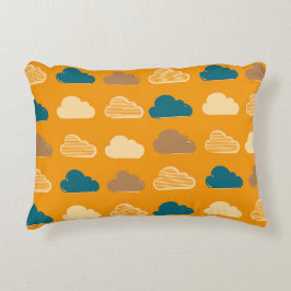 Minimale Wolkenmuster – Orange Himmelsstimmung Dekokissen