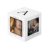 Minimaler Babyname und Geburtsstat Foto Keepake Würfel (Vorderseite Schrägansicht)
