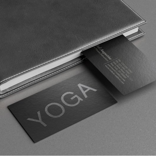 Minimaler Black Silver Embossed Text Yoga Instruct Visitenkarte