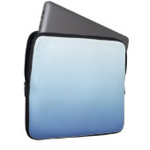 Minimaler Blauverlauf-Hintergrund Laptopschutzhülle (Vorne Rechts)