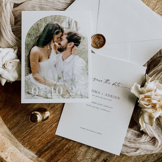 Minimaler Hochzeitbogen Save the Date Fotokarte