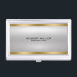 Minimaler metallischer Silber Textur Gold Akzent Visitenkarten Dose<br><div class="desc">Die minimale metallische silberne Textur aus gebürstetem Aluminium-Look mit goldenem Streifen Akzent,  anpassbar diskretes Monogramm - einfach,  elegant und modern.</div>