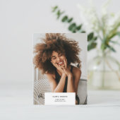 Minimaler moderner Abschluss für einfaches Foto Ankündigungspostkarte (Stehend Vorderseite)