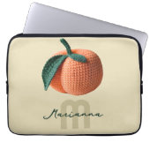 Minimaler Monogrammname Moderner Crochet Peach Laptopschutzhülle (Vorderseite)