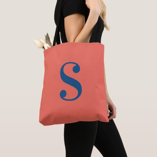 Minimaler Orange mit großer Navy Blue Monogram Tasche (Von Nahem)