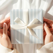 Minimaler Pastel Blue Stripe Geschenkpapier