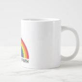 Minimaler Regenbogenbogen Moderne Farbige Aussage Jumbo-Tasse (Rechts)