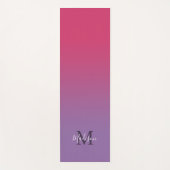 Minimaler rosa Lila Gradient Monogram Script Name Yogamatte (Vorderseite)