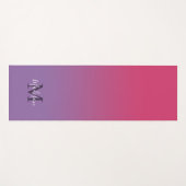 Minimaler rosa Lila Gradient Monogram Script Name Yogamatte (Vorderseite (Horizontal))