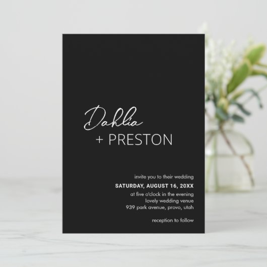 Minimaler schwarzer QR-Code Moderne Hochzeit Einladung (Stehend Vorderseite)