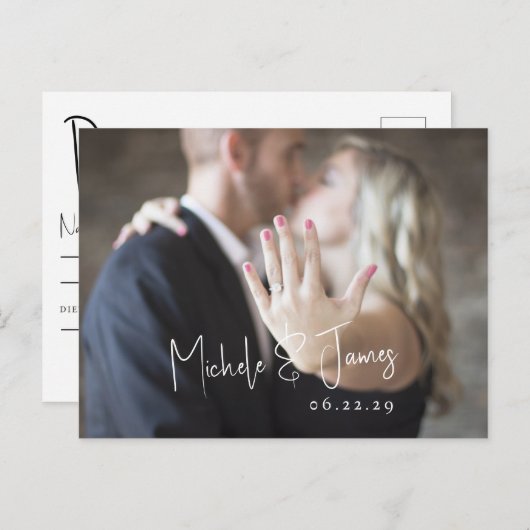 Minimaler Script Typografy Foto Wedding RSVP Einladungspostkarte (Vorne/Hinten)