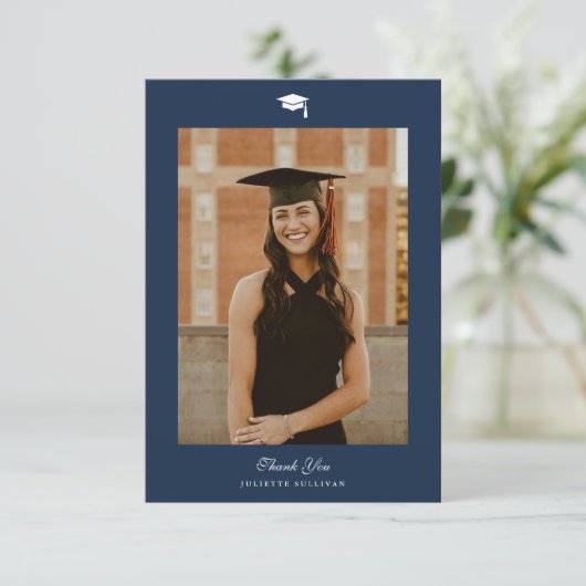 Minimaler Typ Foto Abschluss Dankeskarte (Stehend Vorderseite)