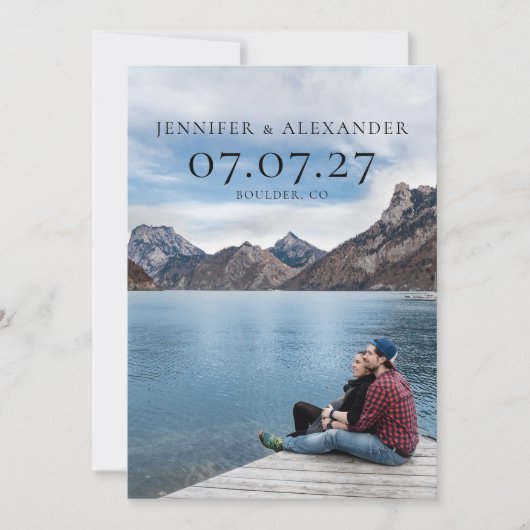 Minimaler Typografie-Foto-Overlay Save the Date (Vorderseite)