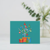 Minimaler Weihnachtsbaum mit Geschenken Feiertagspostkarte (Stehend Vorderseite)