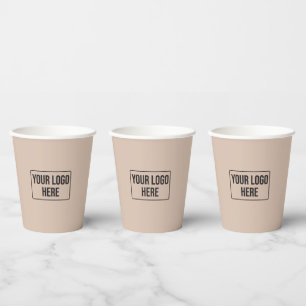 Minimales Business-Logo Einfacher Beige-Kaffee Pappbecher