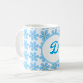 minimales elegantes monogramm Blaues botanisches M Kaffeetasse (Vorderseite Links)