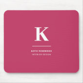 Minimales Hot Pink Modernes Typografisches Monogra Mousepad (Vorne)