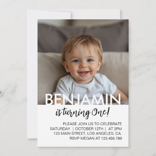 Minimales modernes Schwarz-Weiß-Foto Einladung (Vorderseite)