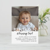 Minimales modernes Schwarz-Weiß-Foto Einladung (Stehend Vorderseite)