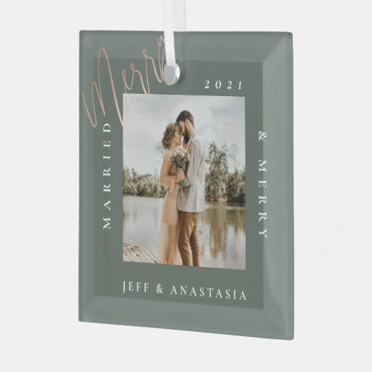 Minimales modernes Verheiratet- & Merry-Gold-Scrip Ornament Aus Glas (Vorderseite links)