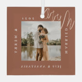 Minimales modernes Verheiratet-Merry-Gold-Script-F Ornament Aus Glas (Rückseite)