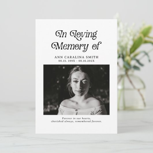 Minimales Retro-Beerdigung-Foto im liebenden Gedäc Einladung (Stehend Vorderseite)