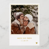 Minimales Schriftart-Schreibmaschine Gold-Herz-Fot Folieneinladung (Vorderseite)