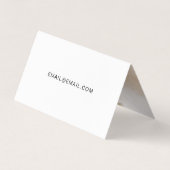 Minimales Schwarz mit Buchstaben und QR-Foto Visitenkarten (Rückseite)