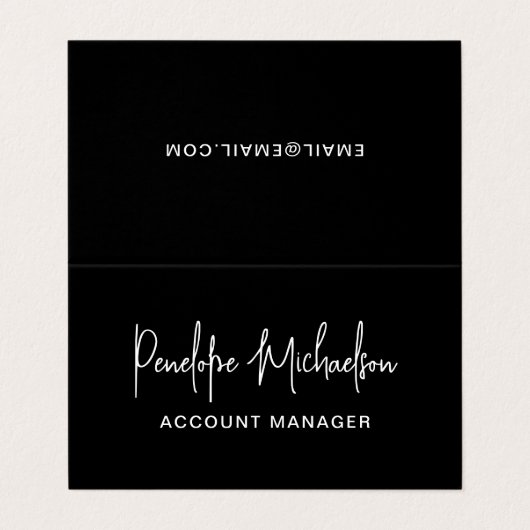 Minimales Schwarz mit Buchstaben und QR-Foto Visitenkarten (Außenseite Aufgefaltet)