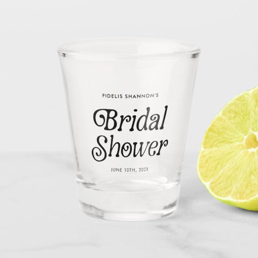 Minimales Schwarz-Weiß-Retro-Brautparty Schnapsglas (Vorderseite)