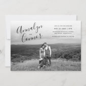 Minimales Script-Foto | Moderne einfarbige Hochzei Einladung (Vorderseite)