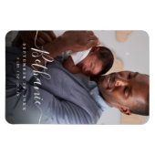 Minimales White Script Baby Name Overlay Baby Foto Magnet (Horizontal)