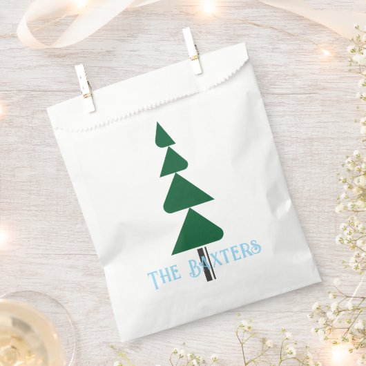 Minimalist Abstract Green Chic Christmas Tree Geschenktütchen (Ausgeschnitten)