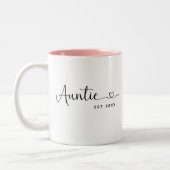 Minimalist Auntie Established Elegant Script Zweifarbige Tasse (Links)