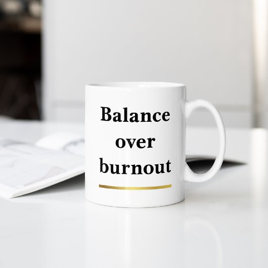 Minimalist Balance over Burnout Motivational Jumbo-Tasse