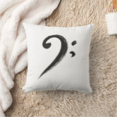 Minimalist Bass Clef – Ink Brush Music Symbol on Kissen (Decke)
