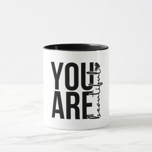Minimalist “Beautiful” Typography Design – Black a Tasse (Zentrum)