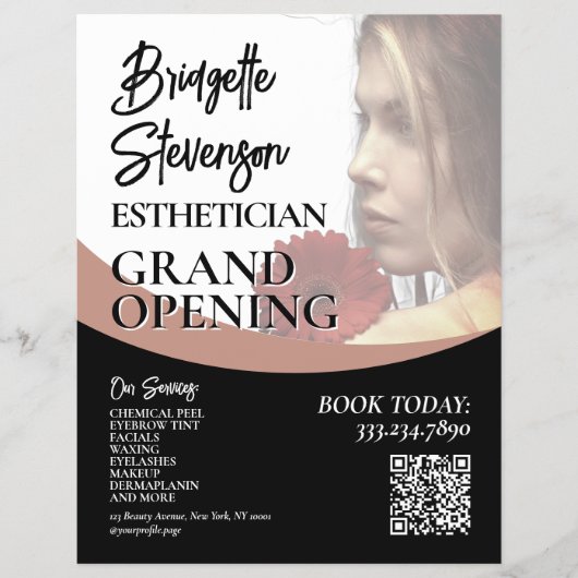 Minimalist beauty model esthetician salon Flyer (Vorne)