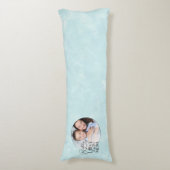 Minimalist Birthday Photo Frame Calligraphy Mom Seitenschläferkissen (Vorderseite Vertikal)