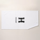 MINIMALIST BLACK ONE LETTER MONOGRAM NAME WHITE BADEHANDTUCH (Badehandtuch)