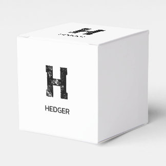 MINIMALIST BLACK ONE LETTER MONOGRAM NAME WHITE GESCHENKSCHACHTEL