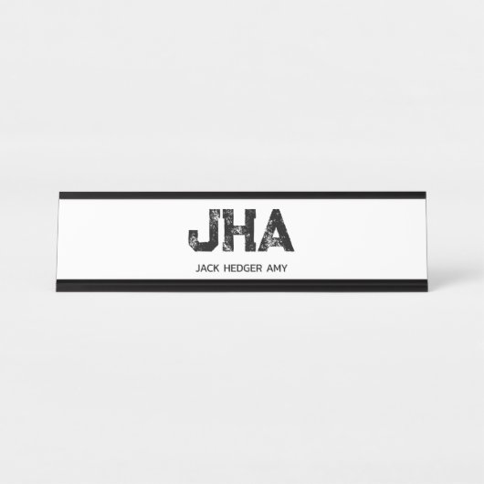 MINIMALIST BLACK THREE LETTER MONOGRAM NAME WHITE SCHREIBTISCHNAMENSPLAKETTE (Vorderseite )