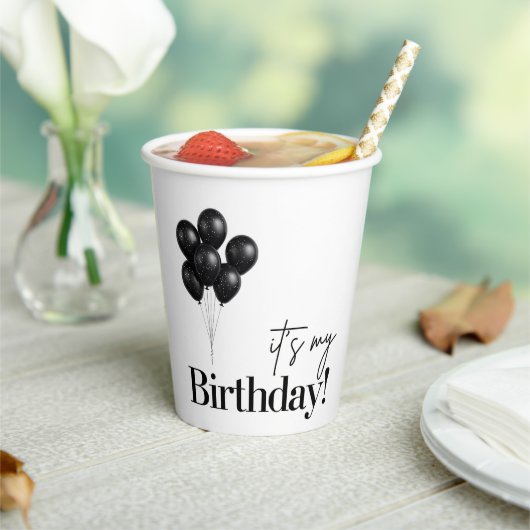 Minimalist Black & White Balloon Birthday Party Pappbecher (In Situ)