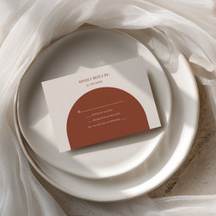 Minimalist Boho Retro Terrakotta-Bogen-Hochzeit RSVP Karte