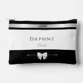 Minimalist Bride Gift | Elegant Typography Makeup Zubehörtasche (Vorderseite)