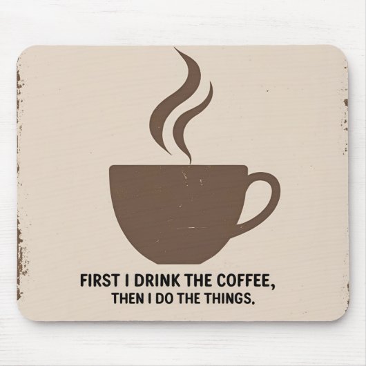 Minimalist “But First, Coffee” Mousepad – Stylish  (Vorne)