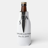 Minimalist BW Monogram Wildflower Wedding Flaschenkühler (Flasche Rückseite)